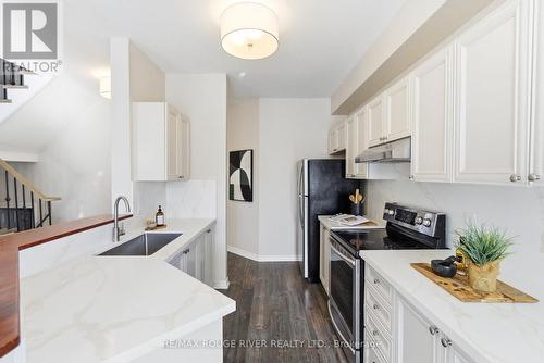 46 Sandford Crescent, Whitby (Rolling Acres), ON - Indoor Photo Showing Kitchen