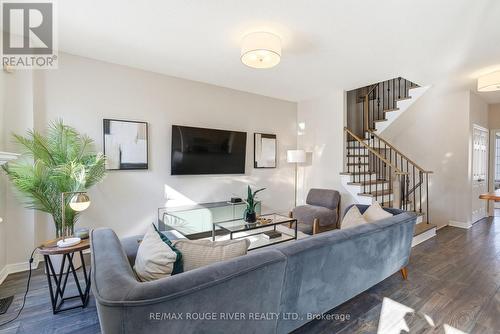 46 Sandford Crescent, Whitby (Rolling Acres), ON - Indoor