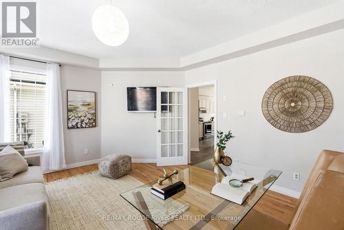 46 Sandford Crescent, Whitby (Rolling Acres), ON - Indoor Photo Showing Living Room
