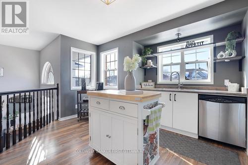 37 Boulder Way, Ottawa, ON - Indoor Photo Showing Kitchen