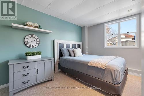 37 Boulder Way, Ottawa, ON - Indoor Photo Showing Bedroom