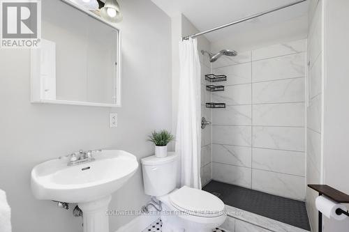 37 Boulder Way, Ottawa, ON - Indoor Photo Showing Bathroom