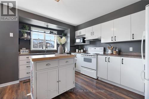37 Boulder Way, Ottawa, ON - Indoor Photo Showing Kitchen