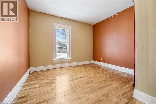 98 William Street W, Waterloo, ON - Indoor Photo Showing Other Room