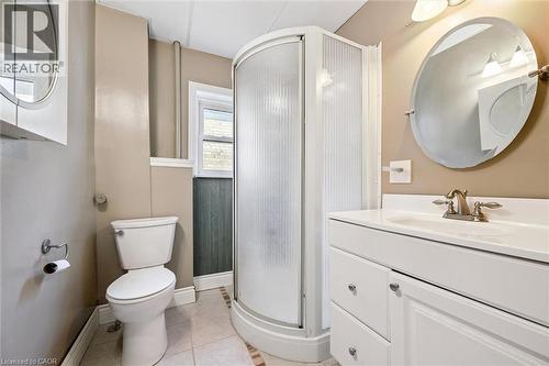 98 William Street W, Waterloo, ON - Indoor Photo Showing Bathroom