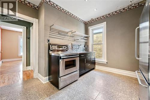 98 William Street W, Waterloo, ON - Indoor