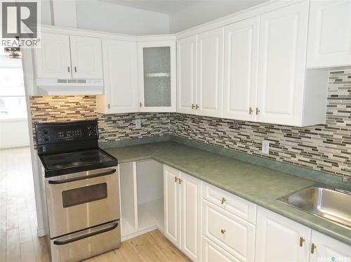 1921 Coy Avenue, Saskatoon, SK - Indoor Photo Showing Kitchen
