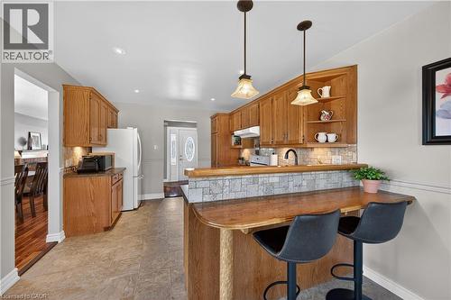 35 Highland Boulevard, Caledonia, ON - Indoor Photo Showing Kitchen