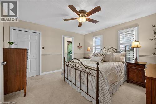 35 Highland Boulevard, Caledonia, ON - Indoor Photo Showing Bedroom