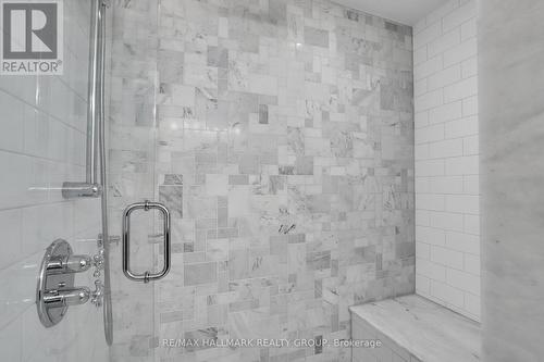 556 Edison Avenue, Ottawa, ON - Indoor Photo Showing Bathroom