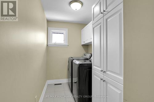 556 Edison Avenue, Ottawa, ON - Indoor Photo Showing Laundry Room