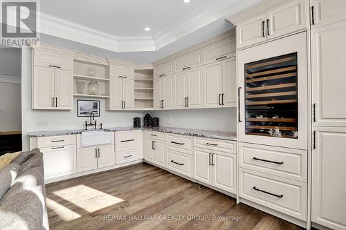 556 Edison Avenue, Ottawa, ON - Indoor Photo Showing Kitchen
