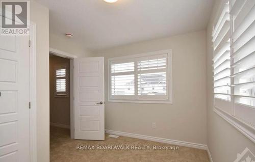 741 Derreen Avenue, Ottawa, ON - Indoor Photo Showing Other Room