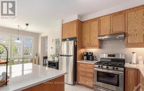 741 Derreen Avenue, Ottawa, ON - Indoor Photo Showing Kitchen With Stainless Steel Kitchen