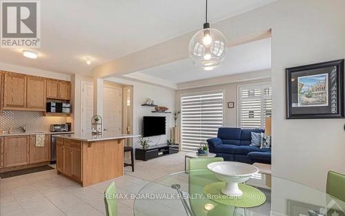 741 Derreen Avenue, Ottawa, ON - Indoor