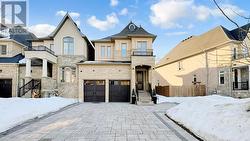 87 ROBERT BERRY CRESCENT  King, ON L7B 0M6