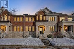 17 CARRATUCK STREET  East Gwillimbury, ON L9N 0S5