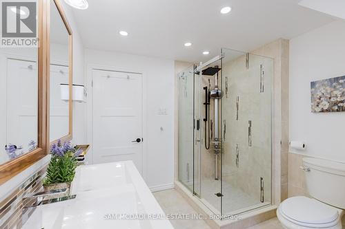 3325 Lakeshore Road, Burlington, ON - Indoor Photo Showing Bathroom
