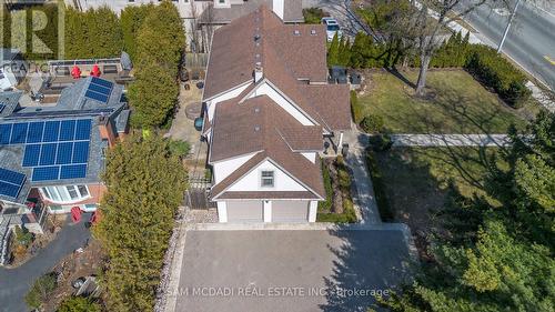 3325 Lakeshore Road, Burlington, ON - Outdoor