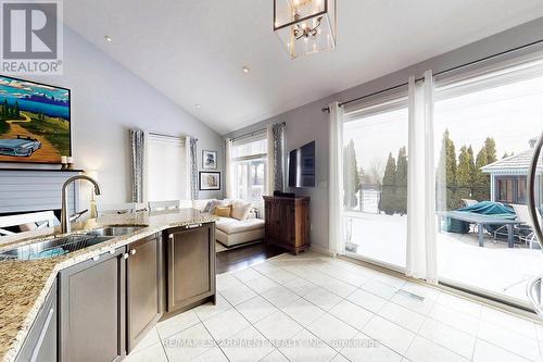 4176 Saunders Crescent, Burlington, ON - Indoor Photo Showing Kitchen With Double Sink