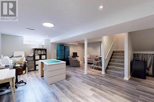 4176 Saunders Crescent, Burlington, ON - Indoor