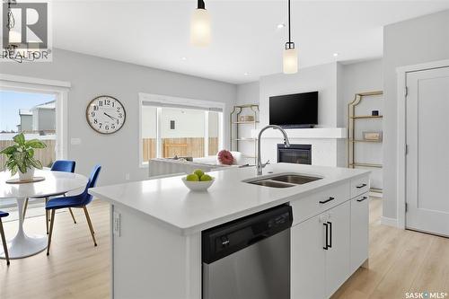 406 Chelsom Manor, Saskatoon, SK - Indoor