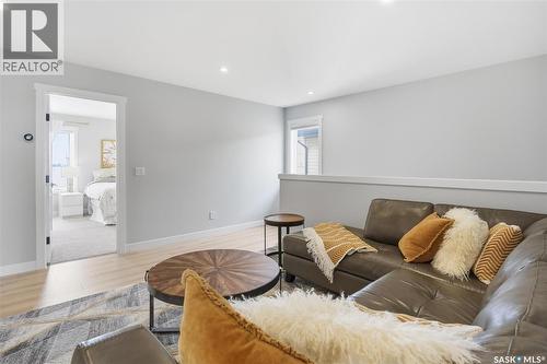 406 Chelsom Manor, Saskatoon, SK - Indoor Photo Showing Living Room