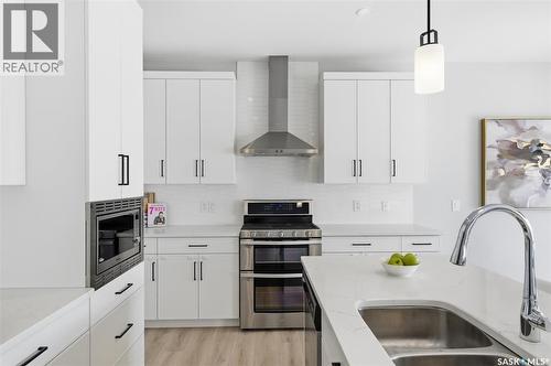 406 Chelsom Manor, Saskatoon, SK - Indoor Photo Showing Kitchen