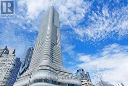 1011 - 11 WELLESLEY STREET W  Toronto, ON M4Y 1E8