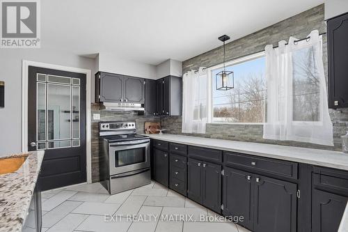 635 Front Road W, Champlain, ON - Indoor Photo Showing Kitchen