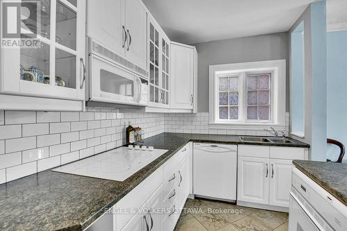 2 - 180 Augusta Street, Ottawa, ON - Indoor Photo Showing Kitchen With Double Sink