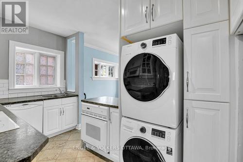 2 - 180 Augusta Street, Ottawa, ON - Indoor Photo Showing Laundry Room