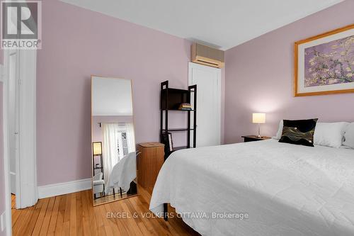 2 - 180 Augusta Street, Ottawa, ON - Indoor Photo Showing Bedroom