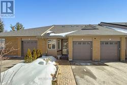 21 WAVE HILL WAY  Markham, ON L6E 1J2