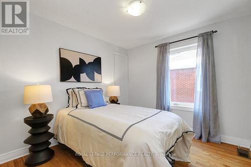 321 Donald Street, Ottawa, ON - Indoor Photo Showing Bedroom
