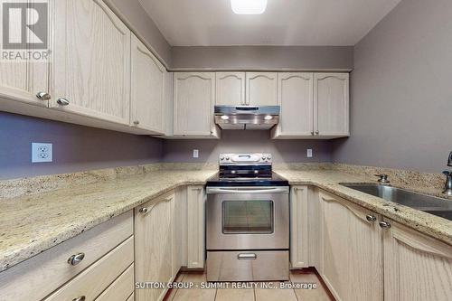 1203 - 2565 Erin Centre Boulevard, Mississauga, ON - Indoor Photo Showing Kitchen