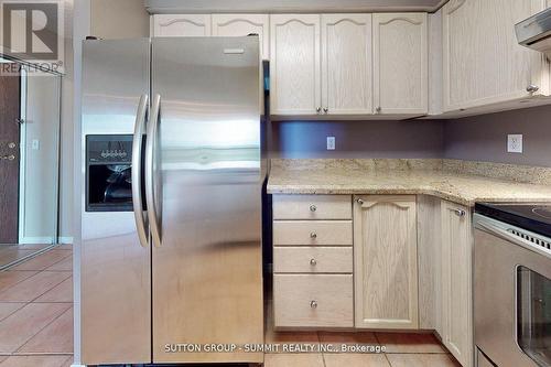 1203 - 2565 Erin Centre Boulevard, Mississauga, ON - Indoor Photo Showing Kitchen With Stainless Steel Kitchen
