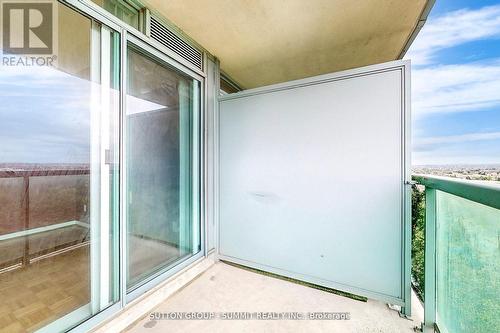 1203 - 2565 Erin Centre Boulevard, Mississauga, ON - Outdoor With Exterior