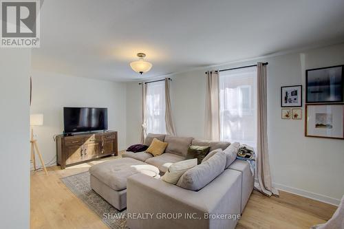101 John Street, North Huron, ON - Indoor Photo Showing Living Room