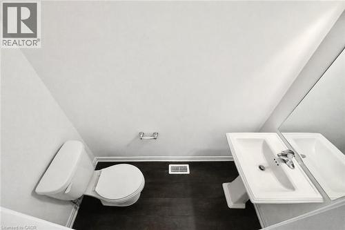 5000 Connor Drive Unit# 47, Beamsville, ON - Indoor Photo Showing Bathroom