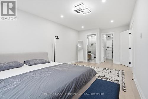 108 Greenshire Drive, Hamilton, ON - Indoor Photo Showing Bedroom