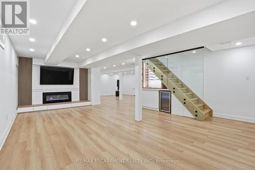 108 Greenshire Drive, Hamilton, ON - Indoor