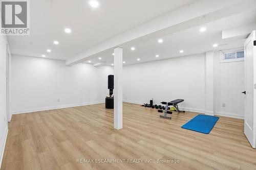 108 Greenshire Drive, Hamilton, ON - Indoor Photo Showing Other Room