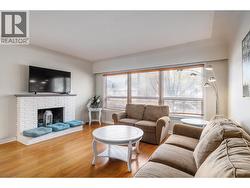 751 Saucier Avenue  Kelowna, BC V1Y 6A4