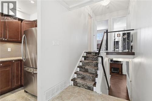 2223 Manchester Drive, Burlington, ON - Indoor