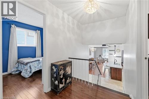 2223 Manchester Drive, Burlington, ON - Indoor Photo Showing Other Room