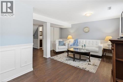 2223 Manchester Drive, Burlington, ON - Indoor Photo Showing Living Room