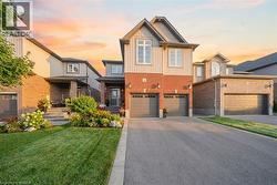 32 ARLINGTON Parkway  Paris, ON N3L 0G2