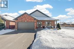 15 KEMPTON AVENUE  Belleville (Thurlow Ward), ON K8N 0E8