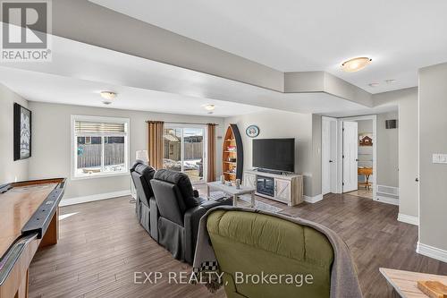 15 Kempton Avenue, Belleville (Thurlow Ward), ON - Indoor